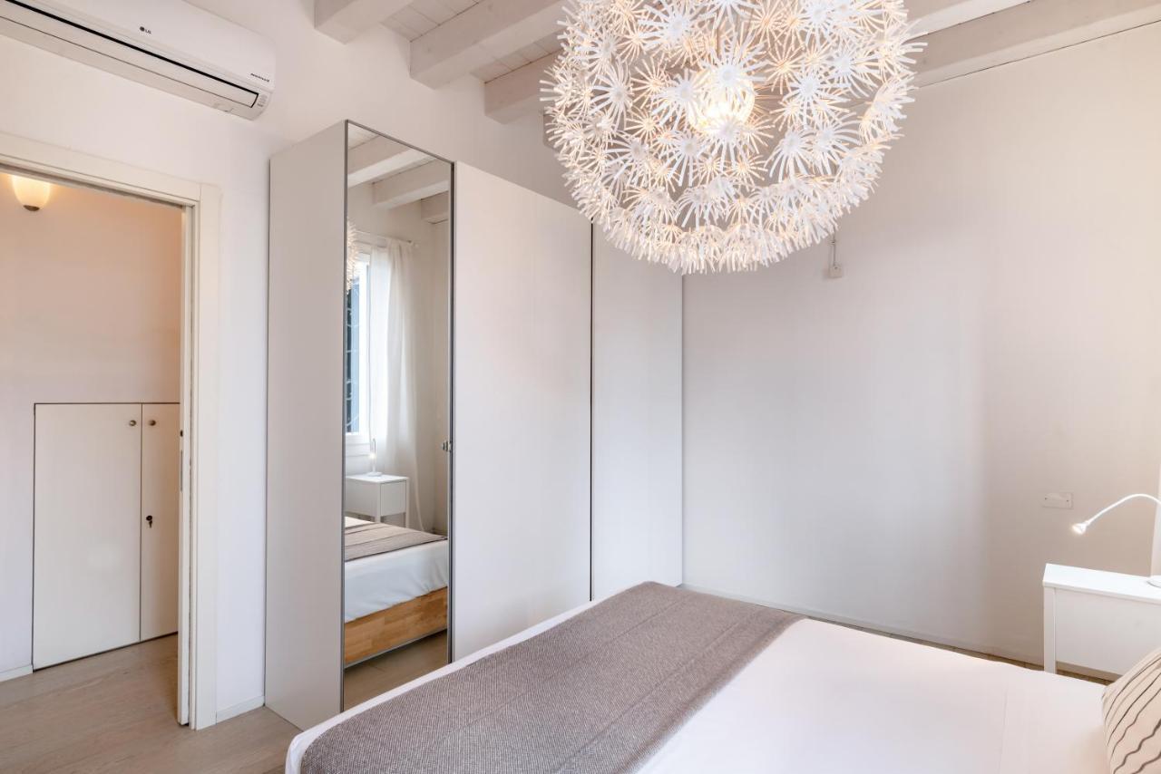 Corte Cappuccina 14 Elegant Apt Con Parcheggio! Pádua Exterior foto