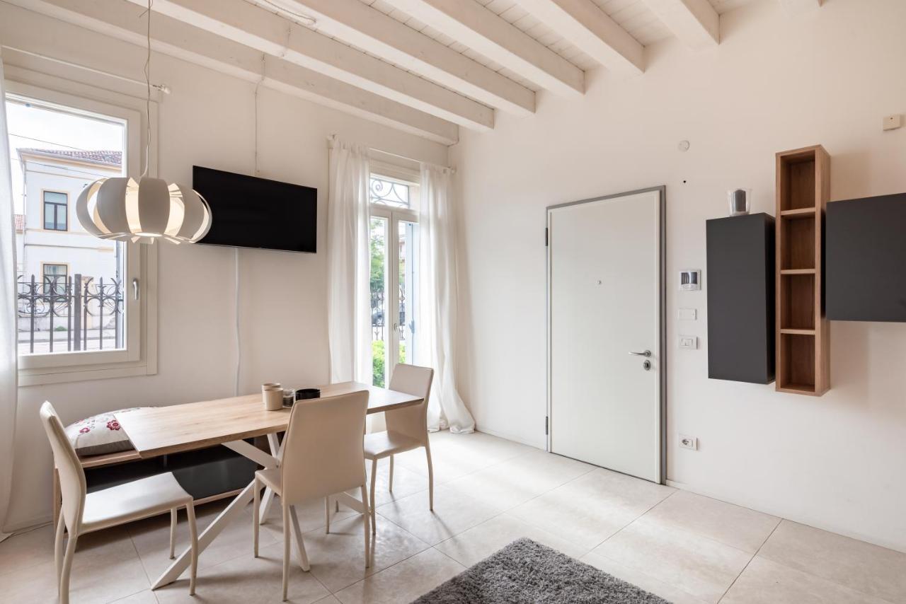 Corte Cappuccina 14 Elegant Apt Con Parcheggio! Pádua Exterior foto