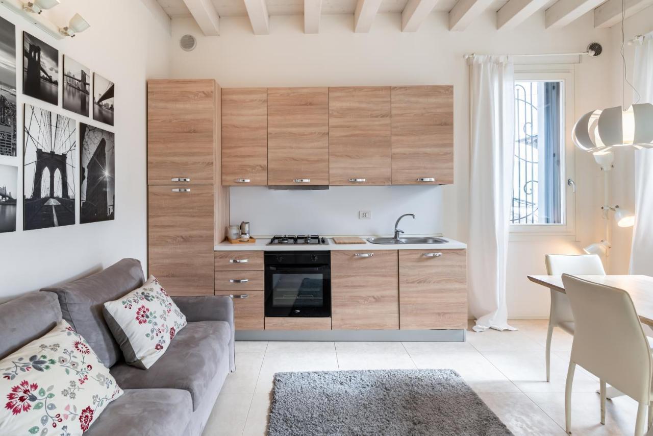Corte Cappuccina 14 Elegant Apt Con Parcheggio! Pádua Exterior foto
