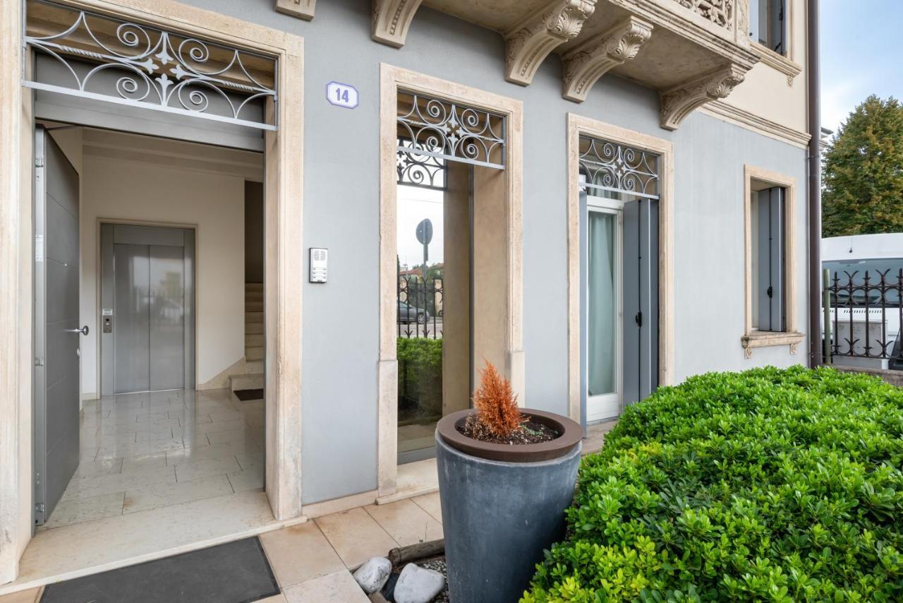 Corte Cappuccina 14 Elegant Apt Con Parcheggio! Pádua Exterior foto