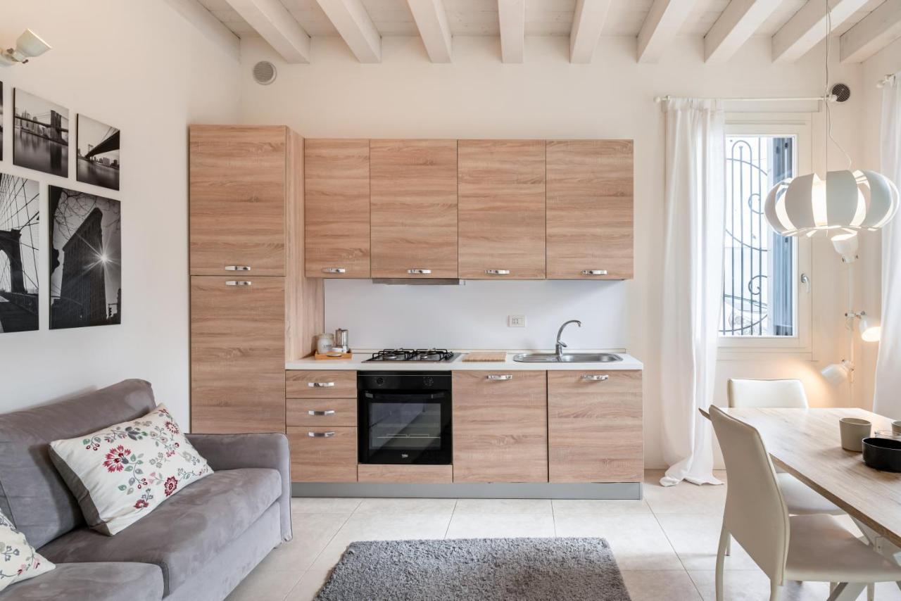 Corte Cappuccina 14 Elegant Apt Con Parcheggio! Pádua Exterior foto